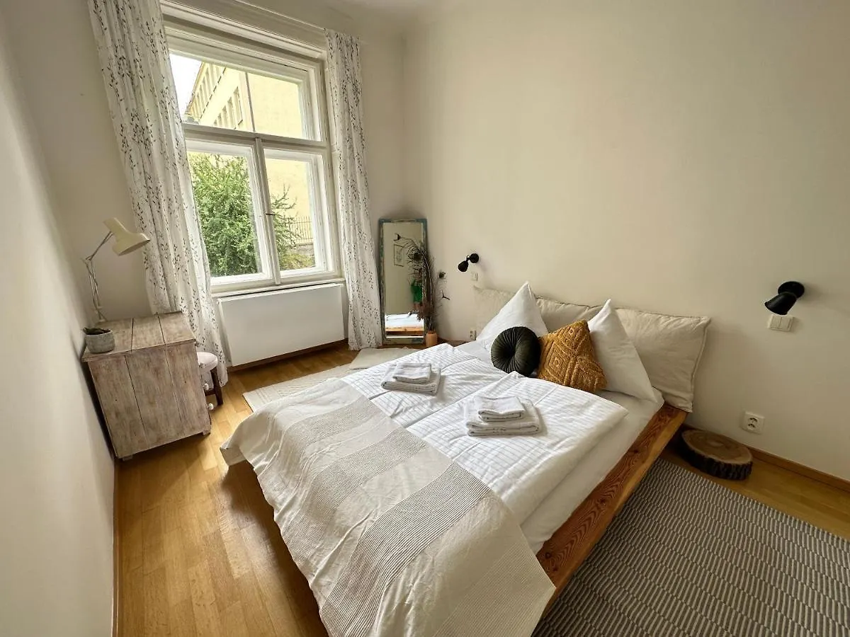 3Bdr Bohemian Style Central Flat With Balcony Prague 0*,