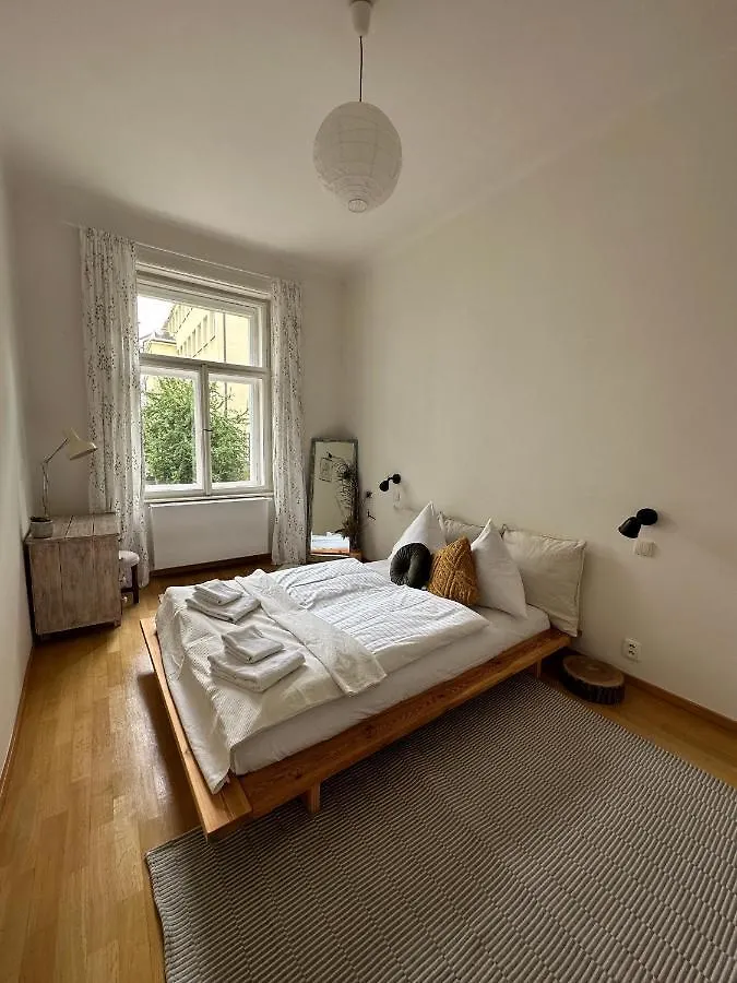 Apartment 3Bdr Bohemian Style Central Flat With Balcony Prague