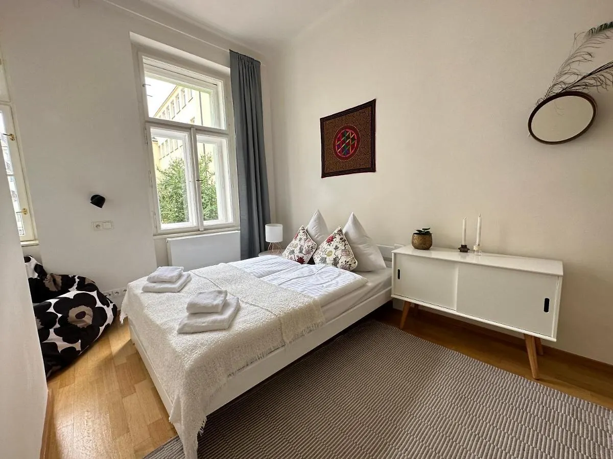 Apartment 3Bdr Bohemian Style Central Flat With Balcony Prague Czech Republic