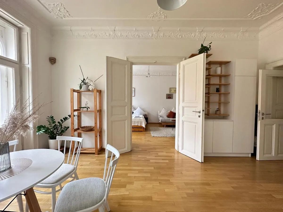 Apartment 3Bdr Bohemian Style Central Flat With Balcony Prague Czech Republic