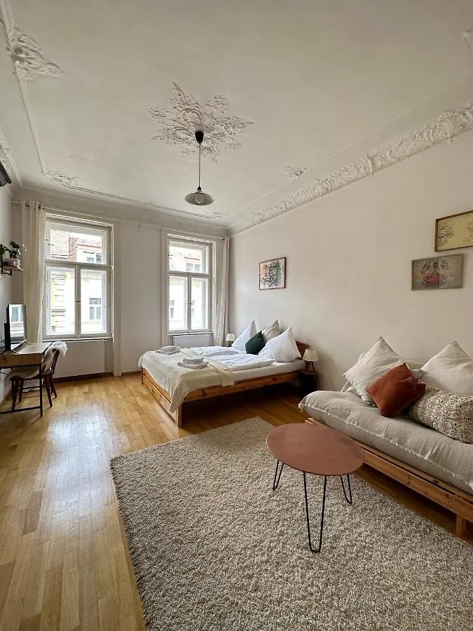 Apartment 3Bdr Bohemian Style Central Flat With Balcony Prague